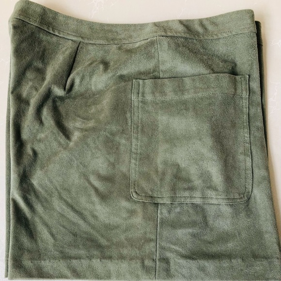 “VINCE CAMUTO” SUEDE LIKE SUMMER SHORTS~BRAND NEW! - Picture 5 of 9